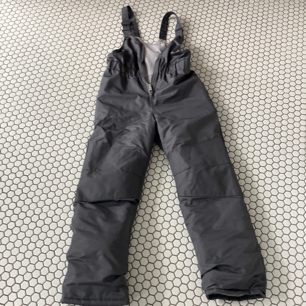 Boy’s ski pants.